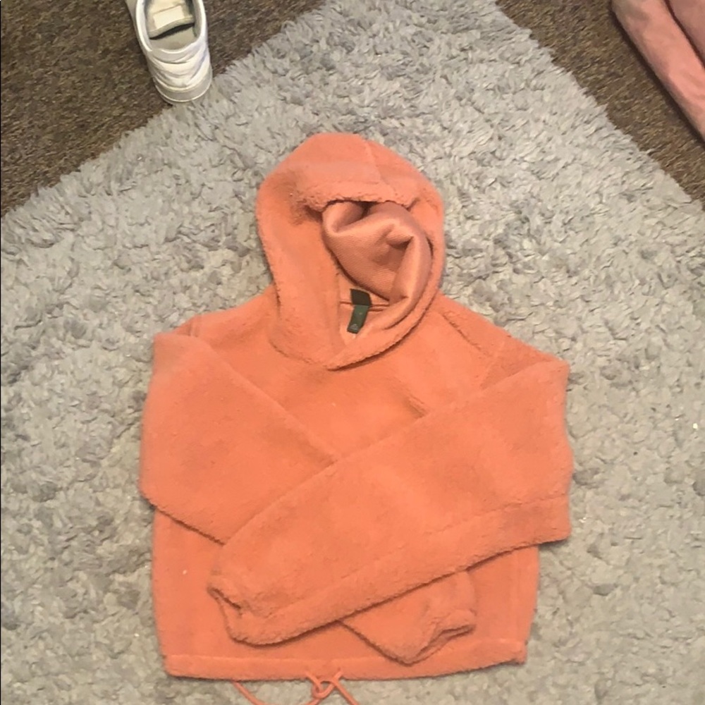 FUZZY SWEATSHIRT